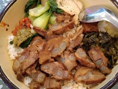 猪软骨剁椒拌饭-流浪地图剁椒卤汁拌饭(未来城购物广场店)
