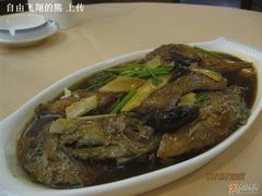 红烧刀鱼-汇泉王朝大饭店-旋转餐厅(南海路店)