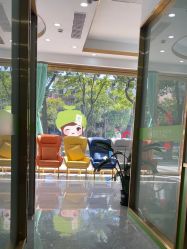 -苗医生专业祛痘·皮肤管理