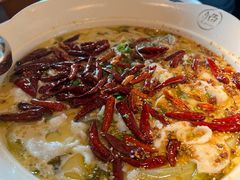 -江渔儿酸菜鱼专门店(明珠广场店)