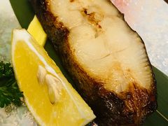 鹅肝肥牛盖浇饭和鳕鱼套餐-阿吾罗日本料理(K11艺术中心店)