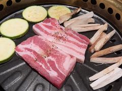 -蚂蚁洞·烤肉大营地(上海静安大悦城店)