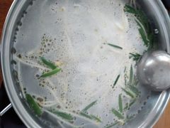 -苗伯妈酸汤火锅
