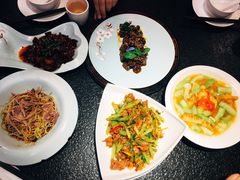 -万重锦·人文川菜馆(骡马市店)