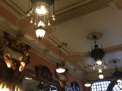 -Majestic Café