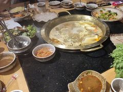 -顶顶汤火牛排火锅·经典铜锅涮肉