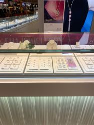 -潮宏基珠宝(天虹石路店)