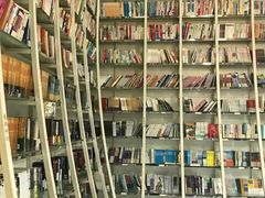 -钟书阁(松江泰晤士小镇店)