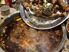 -肖肖酸萝卜鱼火锅(总店)