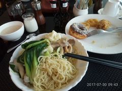 -圣丰索菲特·2 On 988 Café 自助餐厅