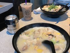 -鹿园鱼汤米线