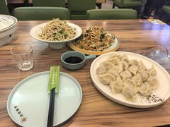 饺子猪肉大葱-合合春饼·酱骨·东北菜(潘家园店)