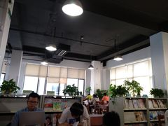 -上海市虹口区图书馆(曲阳分馆)