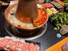 -果松木炭酸菜铜火锅·外婆参鸡汤