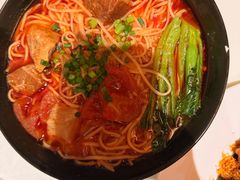 -巷子宽·酸菜鱼(迪士尼小镇店)