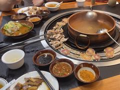 -阿山卓·野生菌火锅·纳西火塘烤肉