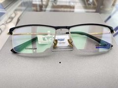 -青山良镜(中国丹阳国际眼镜城店)