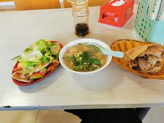 -洪峰浩老北京烧饼夹肉(角门路店)