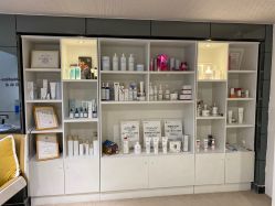 -JNK皮肤管理中心