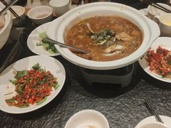 -鱼鲜饭香·招牌汽锅剁椒鱼头王