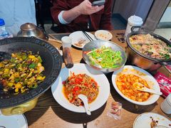 -聚鑫朋酸菜肥肠(文艺路口店)