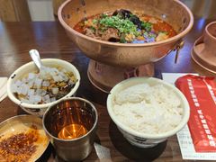 -成都你六姐·牛肉冒菜(城市集市合生汇店)