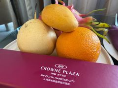 -上海滴水湖皇冠假日酒店