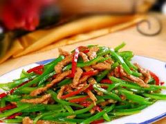 青椒炒肉-闯关东东北农家菜(崂山石老人店)