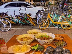 -李与白包子铺(桐梓林店)