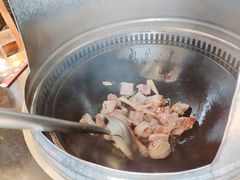 地锅鸡-地锅公社·现炒地锅鸡·地锅鱼·夜宵(罗锦路店)