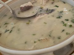 -美顺香食府鱼头老店(雪野湖店)