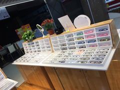 -MiRi眼镜连锁·蔡司·尼康控优点合作店(莘庄店)