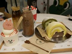 -LINE FRIENDS Garosu-gil Flagship Store