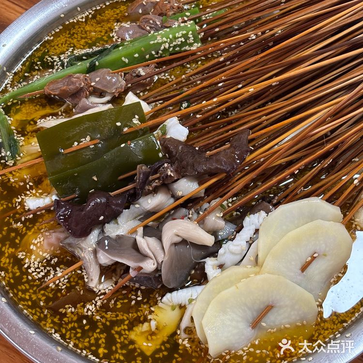 发现市井美食的秘密 家属院里的钵钵鸡