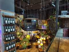 -临界音乐酒馆·小龙虾·江湖菜(华熙LIVE·鱼洞店)