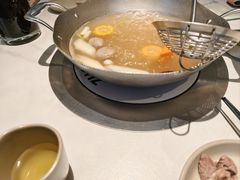 -左庭右院鲜牛肉火锅(金山万达店)