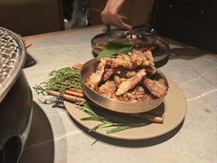 -草家酱蟹炭火烤肉店(珲春南路一店)