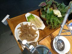 -野山舂·贵州现舂酸汤牛肉(鸿通城店)