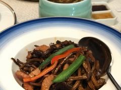 茶树菇香煎松坂肉-杭州西湖柳莺里酒店·闻莺厅