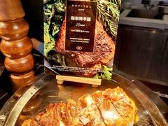 -锦厨国际自助餐厅 · 云端景观 (昆明索菲特大酒店)