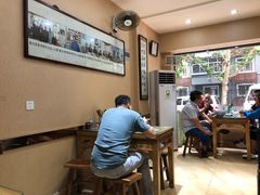大堂-天发芽·何记葫芦头泡馍·老字号(小南门店)