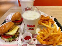 -The Habit Burger Grill 哈比特汉堡(爱琴海店)