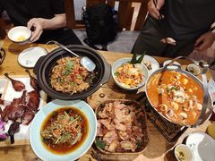 -老滇山寨•云南特色菜•地方菜•民族风情歌舞表演(金碧店)