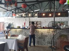 -Lanterns Vietnamese Restaurant