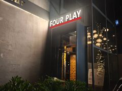 -FOUR PLAY BAR