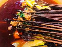 -拈签一笑黄牛肉辣卤串串