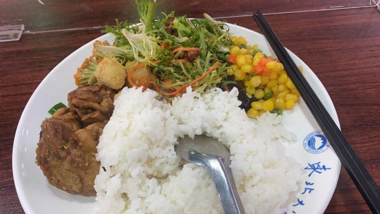 东北大学浑南校区食堂-"居然在大众点评某天点了卷心菜和咖喱土豆吃.