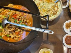 -富正毅三下锅·湘西韵味(天门山索道店)