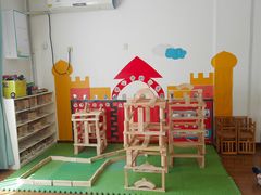 -红黄蓝幼儿园(颐东苑店)