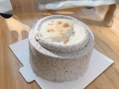 芝麻豆花爆浆蛋糕-喜茶(深圳欢乐海岸LAB店)